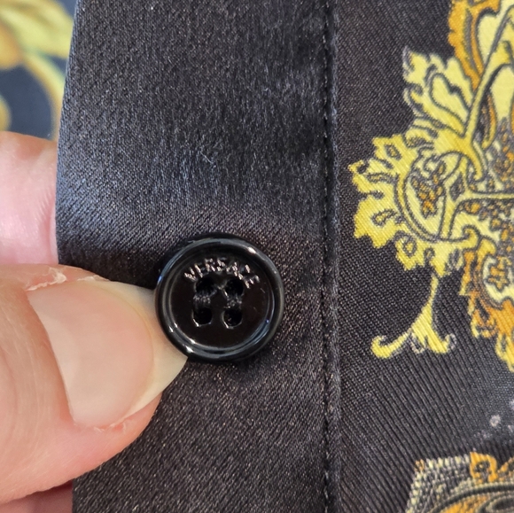 VERSACE 100% silk gold black Hibiscus Baroque Virtus Alphabet shirt S size mens - Picture 9 of 16